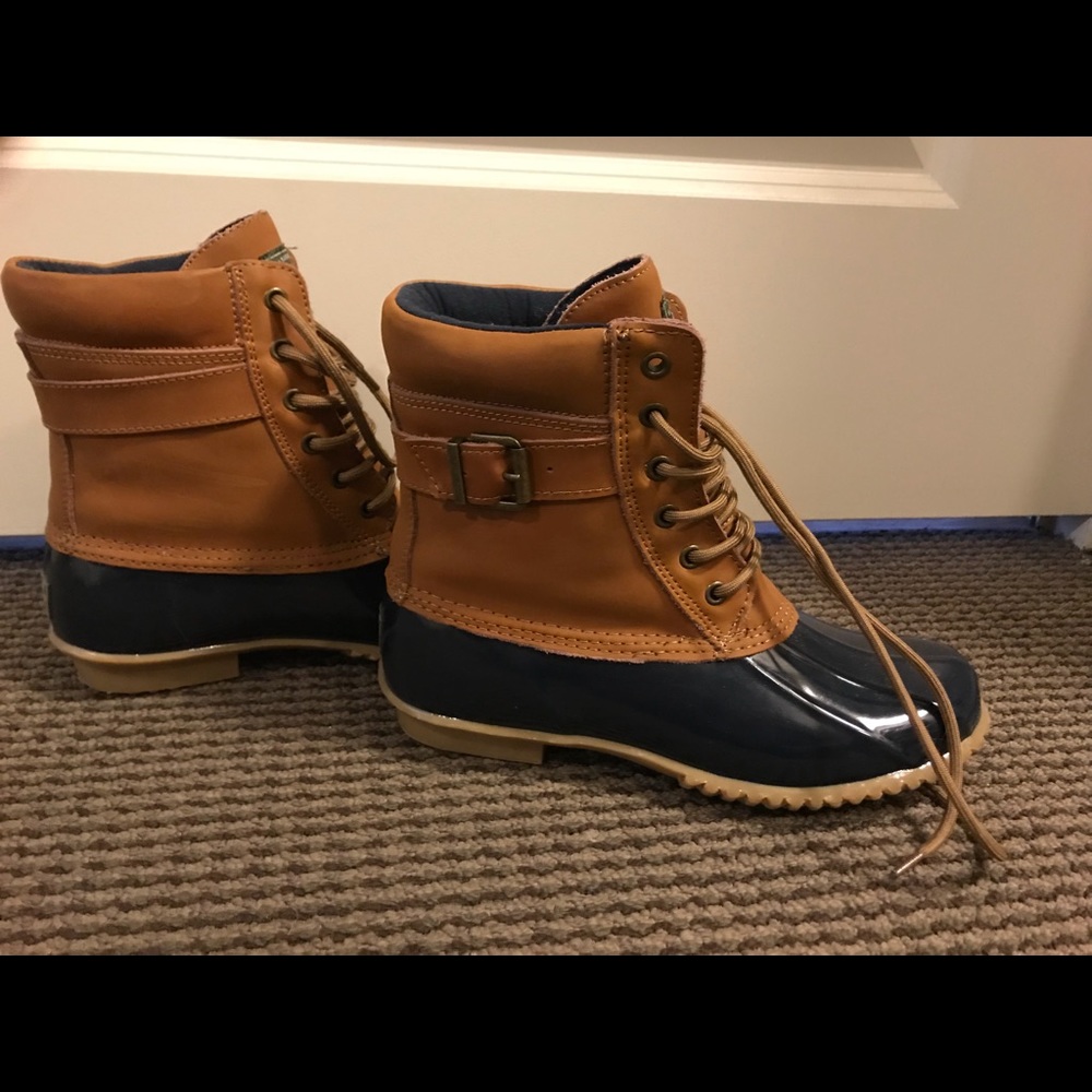 Bass Bean Boots Size 9